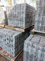 Cutback bitumen and asphalt products